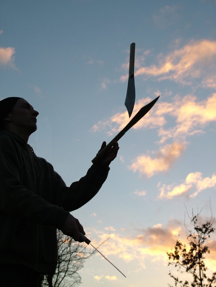 juggling knives